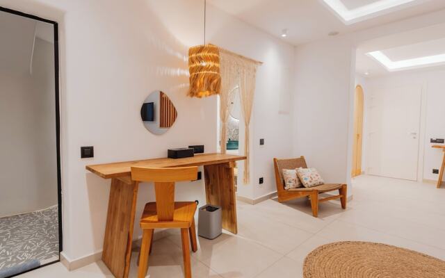 Oliving Mykonos Luxury Suites