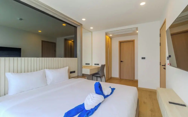 Prime Location 1BR Near Beach Club C240