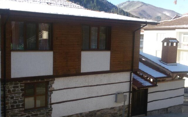 Bio-Magi Banite ApartHotel