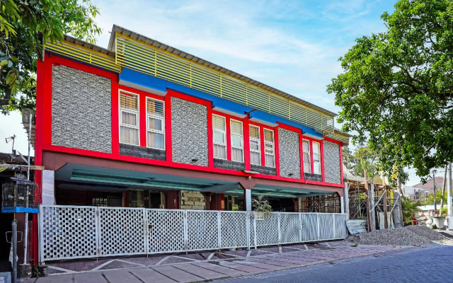 OYO 91743 Choirul Residence