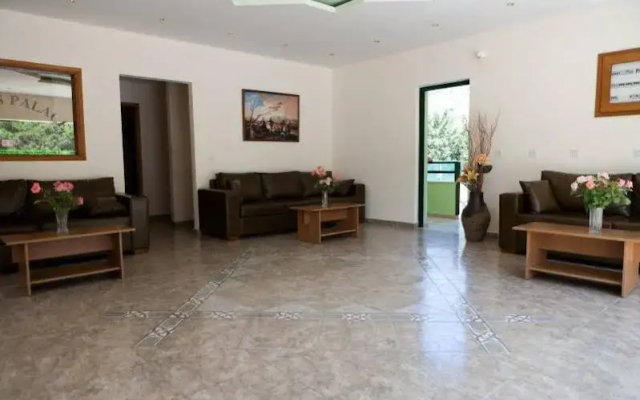 Manos Palace