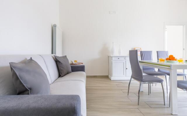 Chiara Modern Apartment by Wonderful Italy