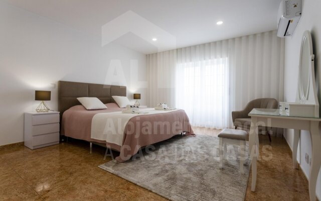 Moinho D Ouro Residence by Acasadascasas