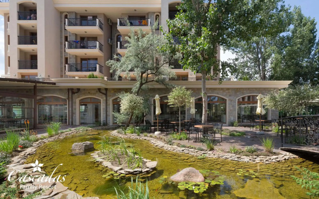 Cascadas Family Resort