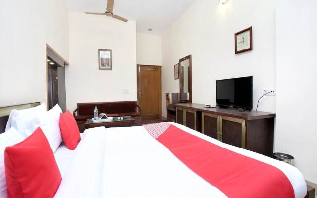 OYO 13877 Hotel Le Bon Ton