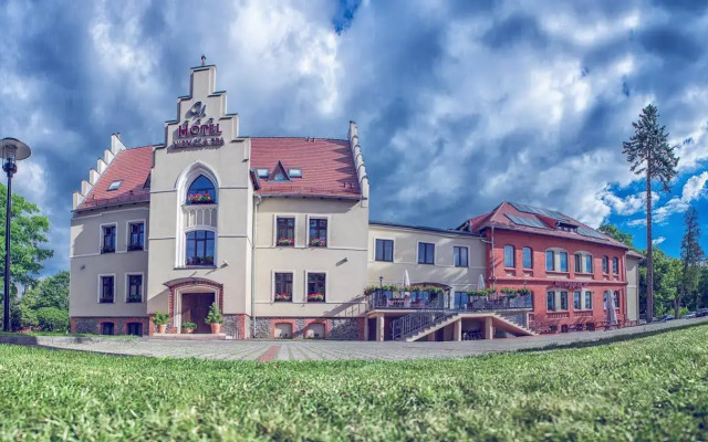 Hotel Niemcza SPA