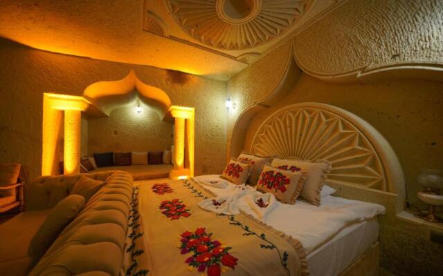 Serenus Cave Suites