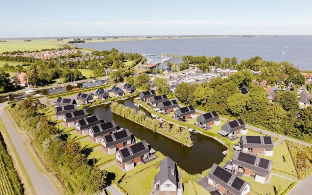 Modern Water Villa on the Frisian Water
