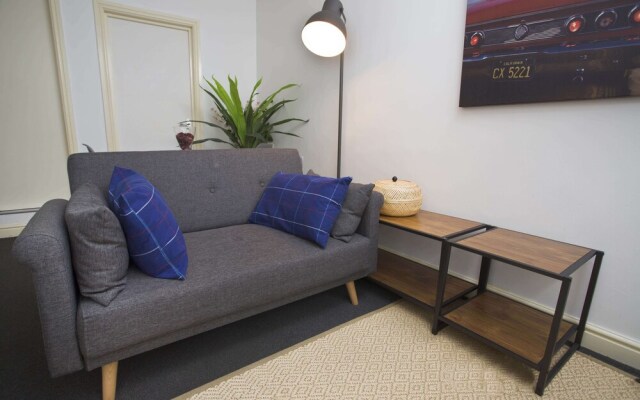 Short Stay Bristol - Mina A Apartment