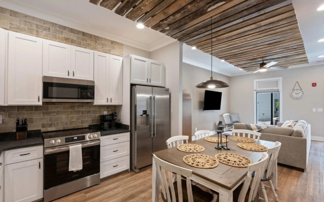 Carters Court Grand Escape