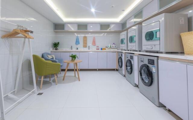 Atour Hotel Urumqi People's Cinema