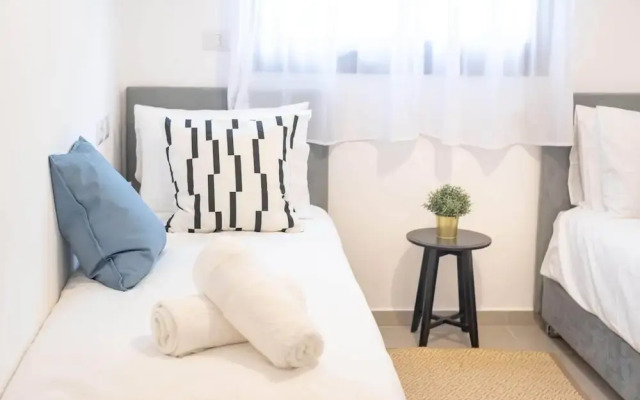 Dov Garden apartment with private pool