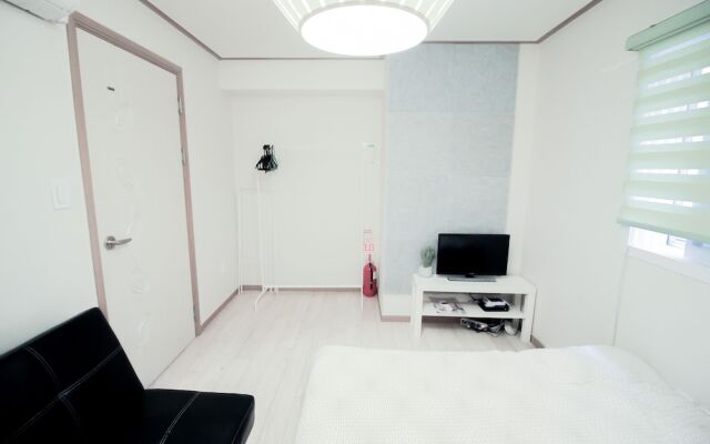 Seoul Station Dada House