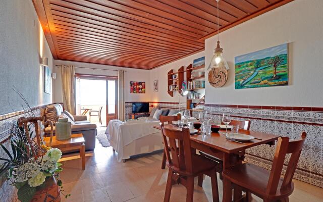 Monte Gordo Beachview 2 by Homing