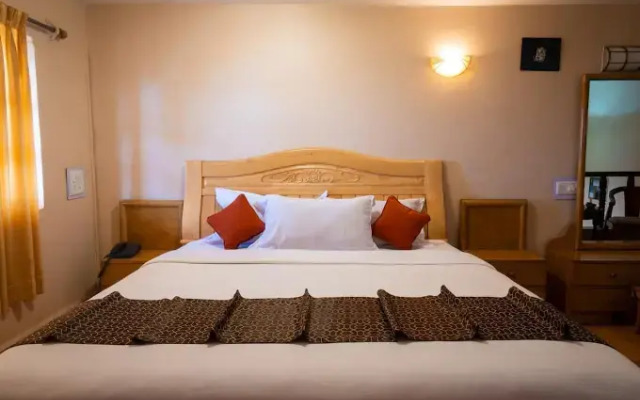 Alcove Beach Resort