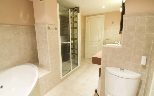 Letmalaga Cremades Duke