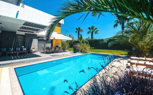 Luxurious private villa in Cesme Mamurbaba - 5min to beach & Alacati