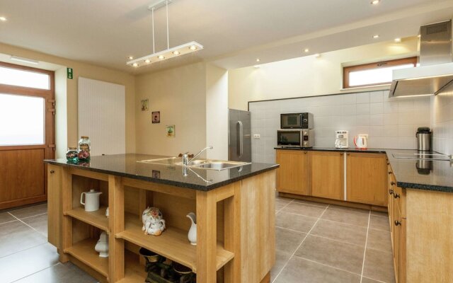 Glabbeek Family Retreat Home