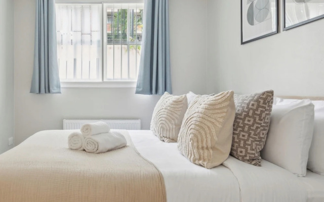 Westminster Charm - 2BR with Style