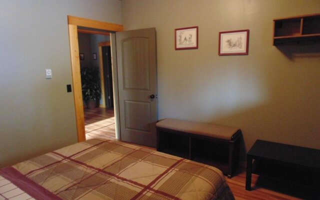 Timberwolf Lodge-B&B