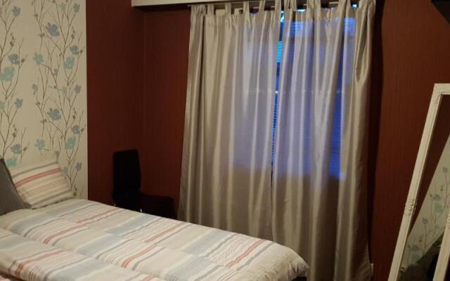 4 Bedrooms near Center - Kranni