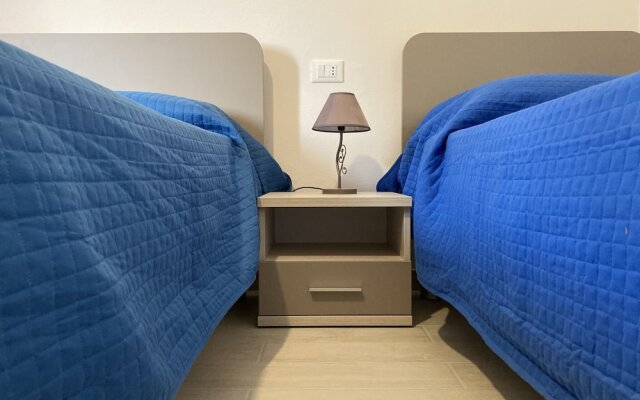 New and Bright Apartment Close to the Beach