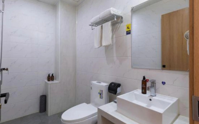 Hohhot Dafu Hotel (Train Station Xinhua Plaza Subway Station Branch) – Bathroom – Hohhot