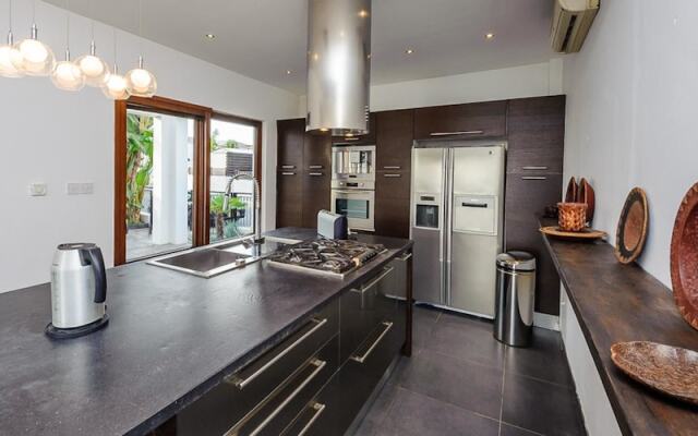 Oceanview Luxury Villa 038