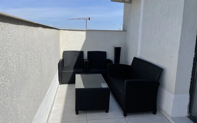 Stunning 3-Room Penthouse W10+W11