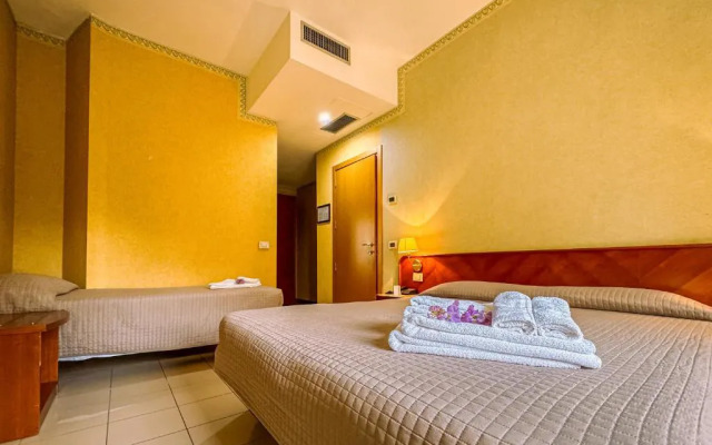 Remin Plaza Hotel