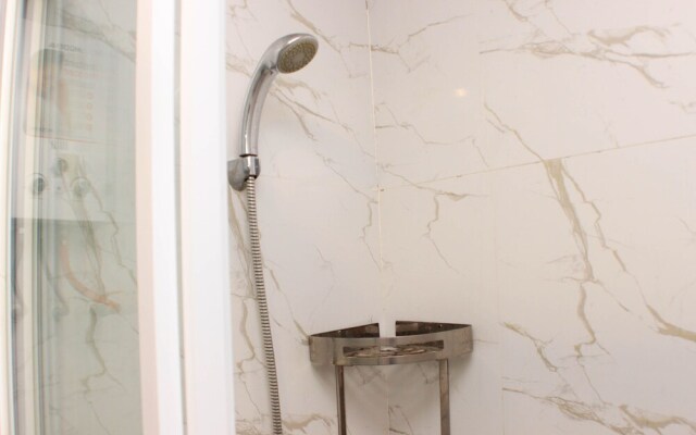 Cozy And Warm Studio At Grand Kamala Lagoon Apartment