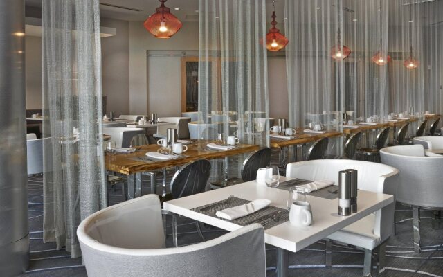 Renaissance Edmonton Airport Hotel