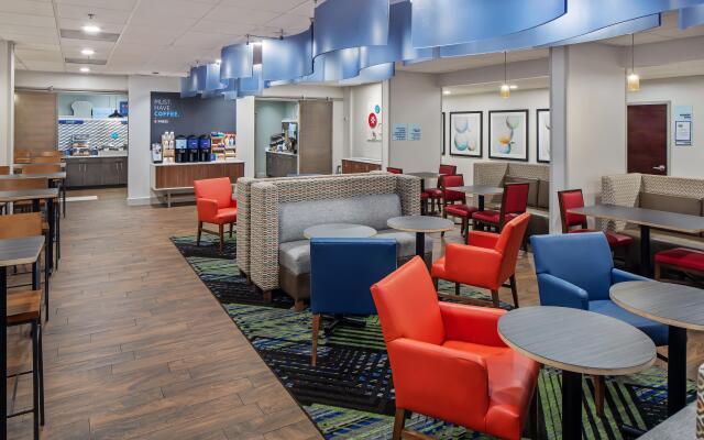 Holiday Inn Express Atlanta Airport - College Park, an IHG Hotel