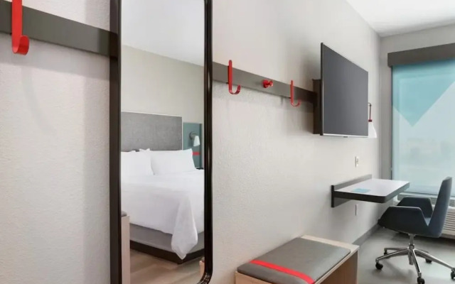 avid hotel Queretaro Centro Sur by IHG