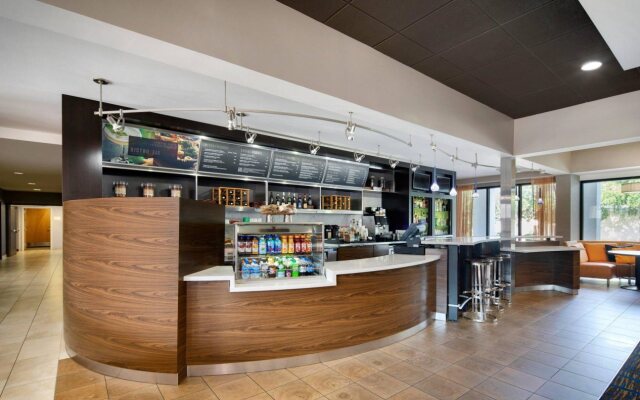 Courtyard by Marriott Addison Midway