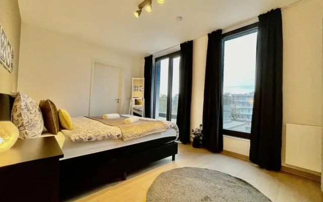 One Lux Stay near Diamond District