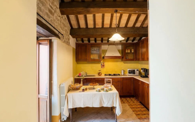 Gorgeous Apartment With Pool Near Sibillini Mountains