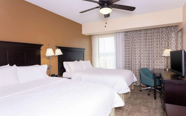 Hampton Inn & Suites Cleveland-Airport/Middleburg Heights