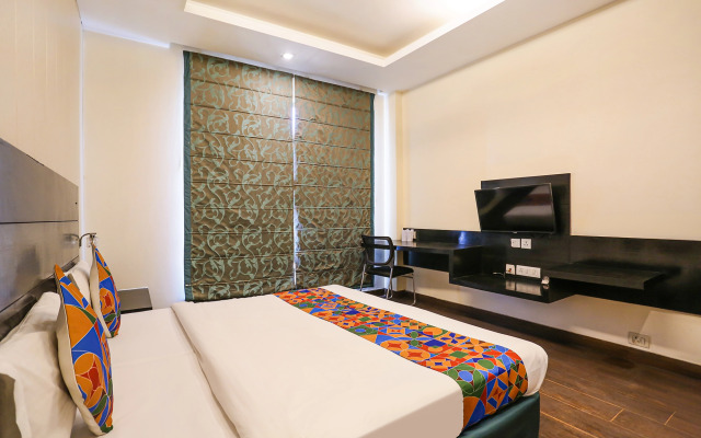 Capital O 605 Hotel Camria