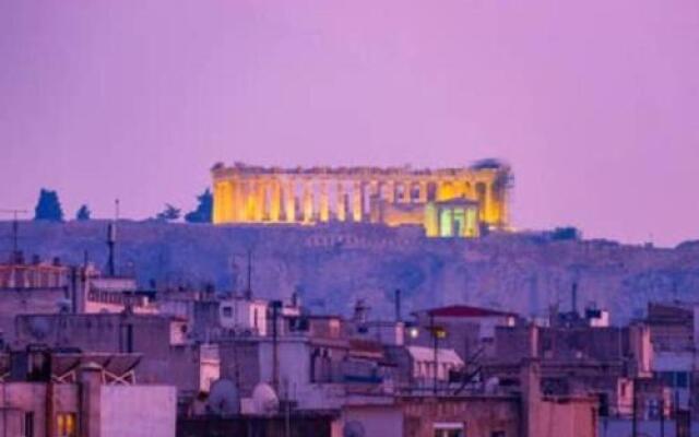 Charming Rooftop Nest with awesome Acropolis view Downtown Athens