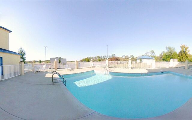 Comfort Inn And Suites Lincoln Al