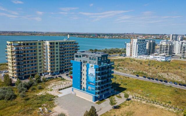 SOLID HOUSE STUDIO Vis-a-Vis de NUBA CLUB