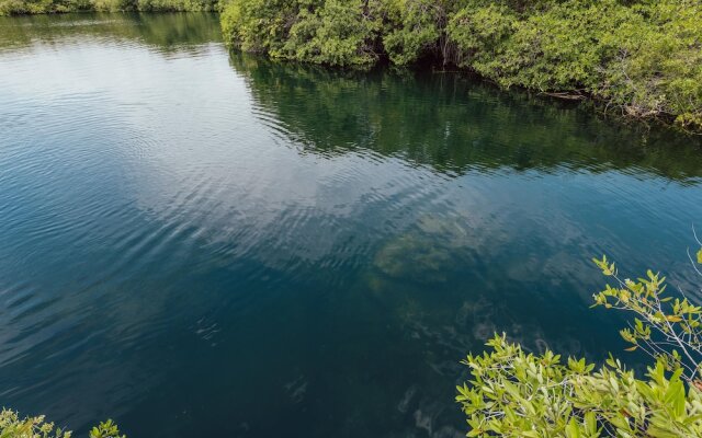 Yaxchen Tulum Cabañas & Cenote
