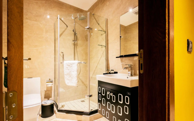 Oak Plaza Suites