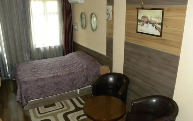 Three Dolphins Family Hotel