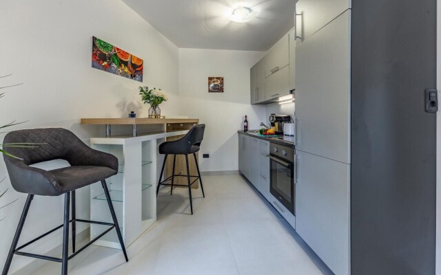 Nice Apartment in Liznjan With 1 Bedrooms and Wifi