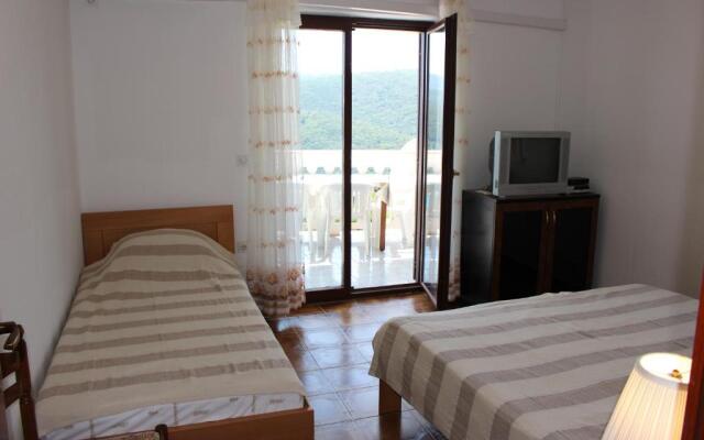 Egidio Gigi Bellich holiday apartments family houses