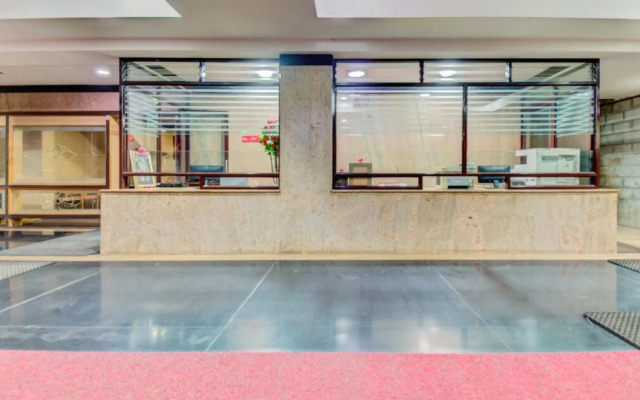OYO 1327 Inchara Hotel