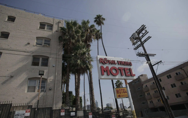 LA Royal Viking Apartments