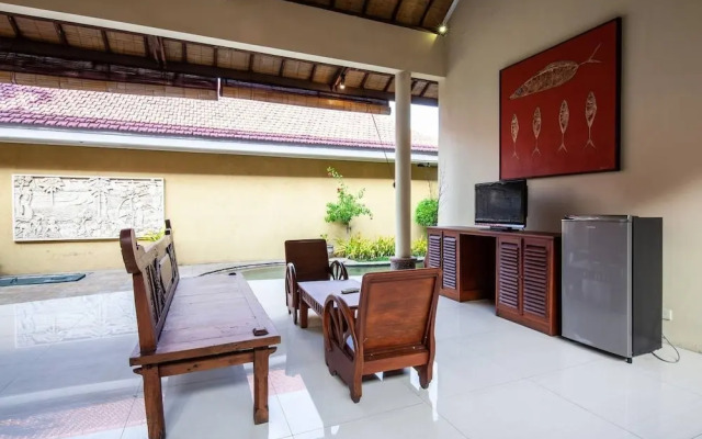 9-BR Private Pool Villa Walk to Seminyak Beach